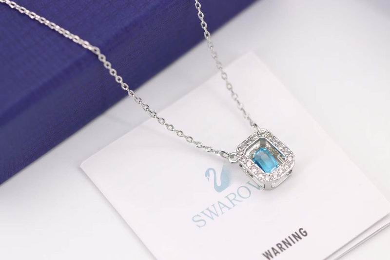 Swarovski Necklace 01lyr53 (1)
